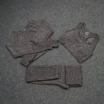 2025 European and American Seamless Knitted Sports Yoga Suit Set Women's Quick-drying Long Sleeve Tight Dot Three-piece Set